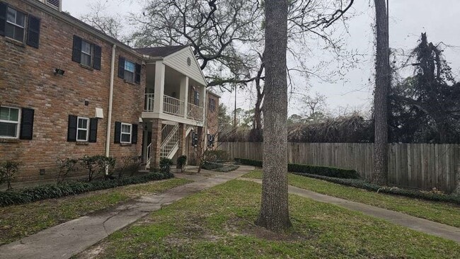 Building Photo - 881 Wax Myrtle Ln