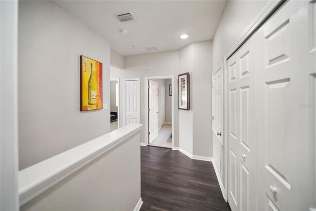 Building Photo - 3760 Parkridge Cir