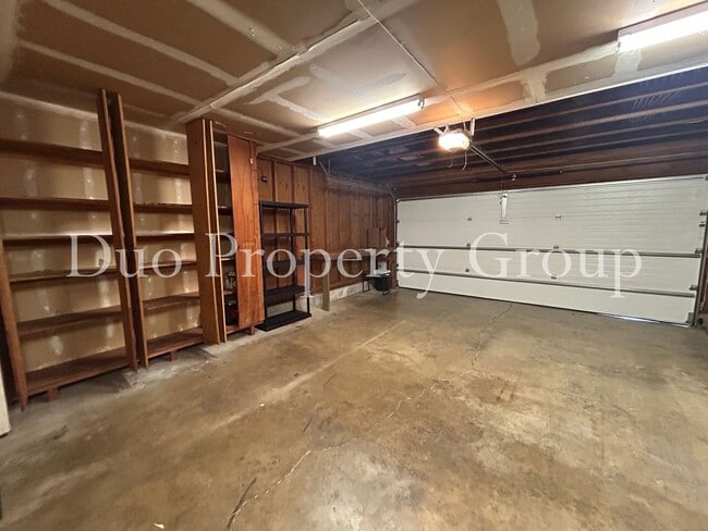 Building Photo - Updated West Eugene Home