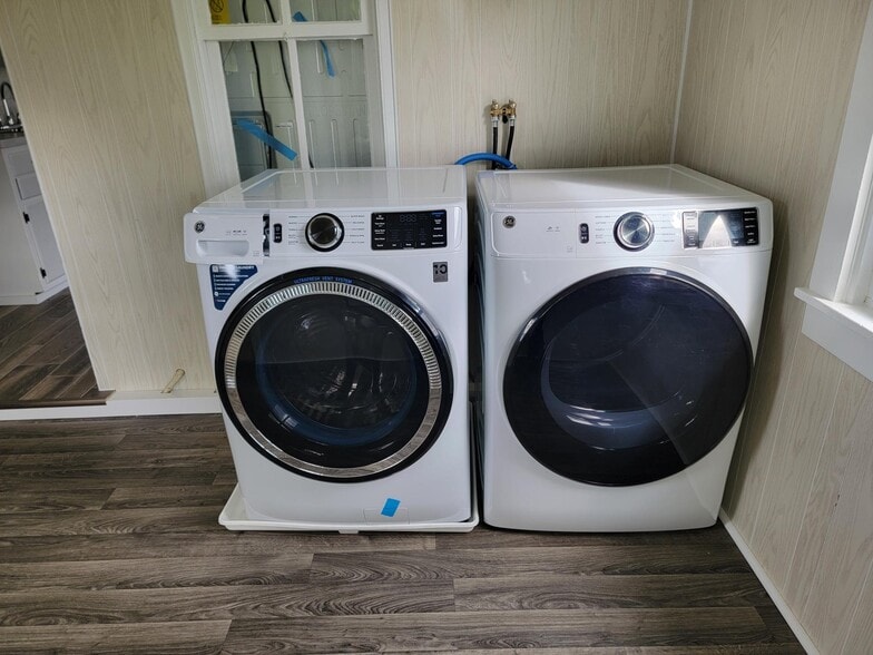 Building Photo - 124 Michters Rd