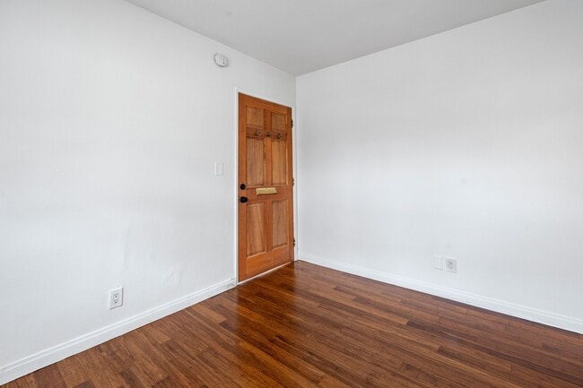 Building Photo - 1724 Abbot Kinney Blvd