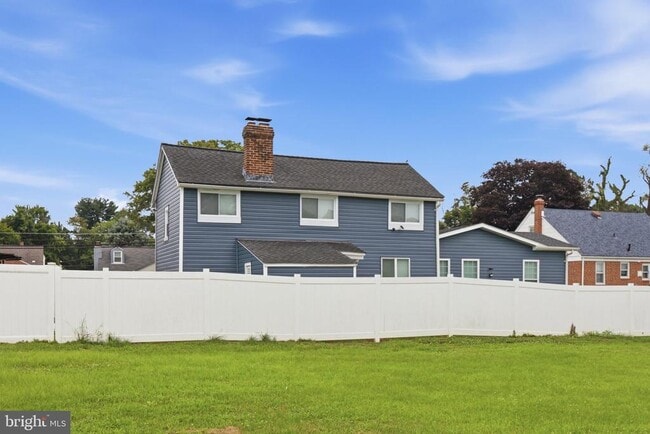 Building Photo - 3524 Meadowside Ave