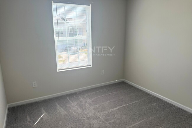 Building Photo - 2802 Legacy Rdg Ln