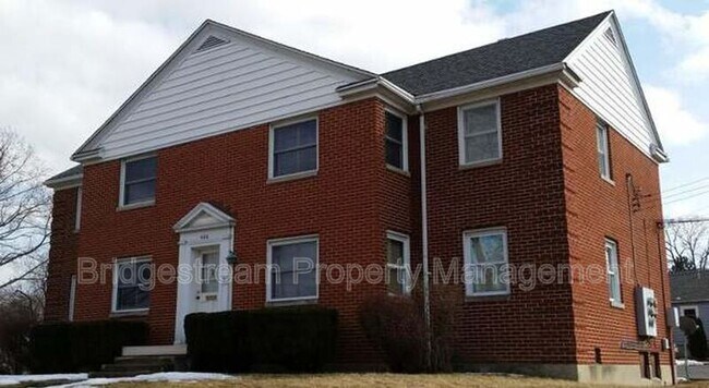 Building Photo - 721 Golfview Ave
