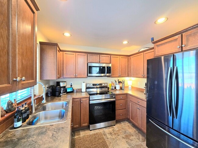 Building Photo - 2123 Roper Ln