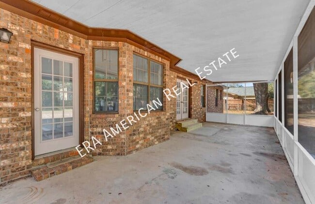 Building Photo - 5912 Pamela Dr