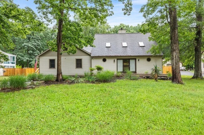 Building Photo - 250 OFF  RENT!! Beautiful Fully Loaded Hom...