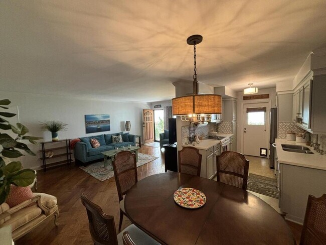 Building Photo - 8340 Manitoba St