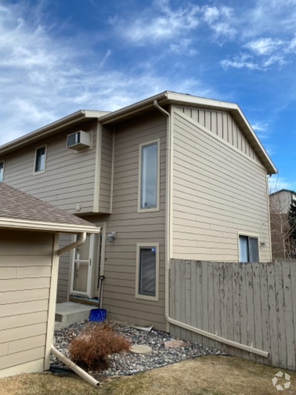 Building Photo - 768 Fallow Ln