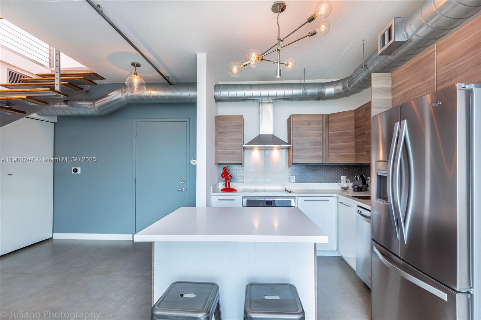 Building Photo - 690 SW 1st Ct