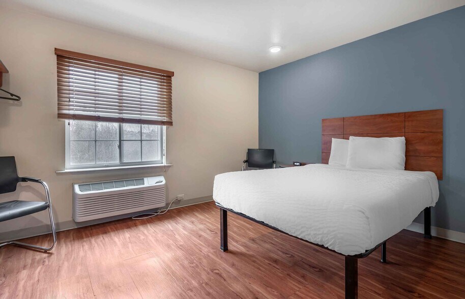 Building Photo - Furnished Studio-Dayton - Miamisburg