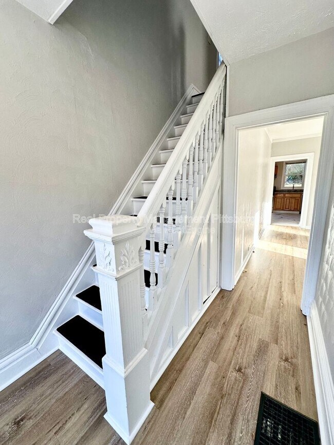 Building Photo - 2233 Milligan Ave