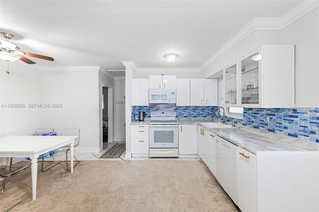 Building Photo - 2210 Roosevelt St