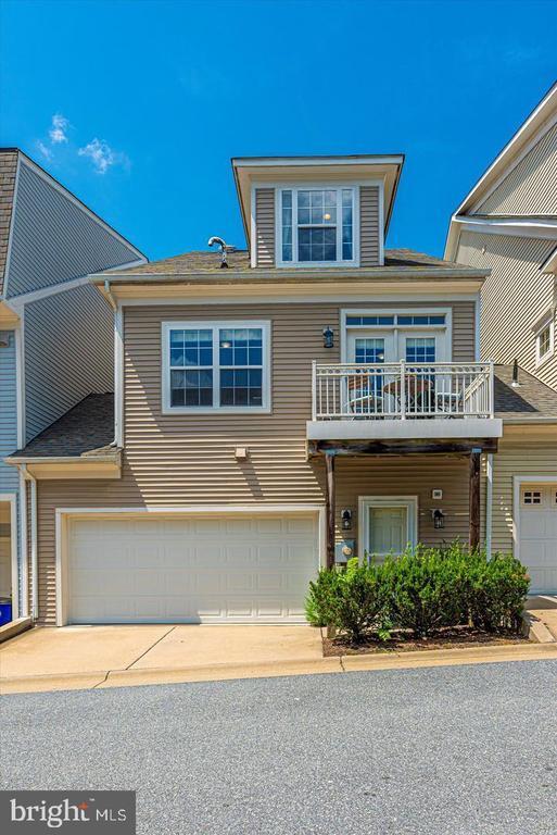 Building Photo - 10202 Woodthrush Dr