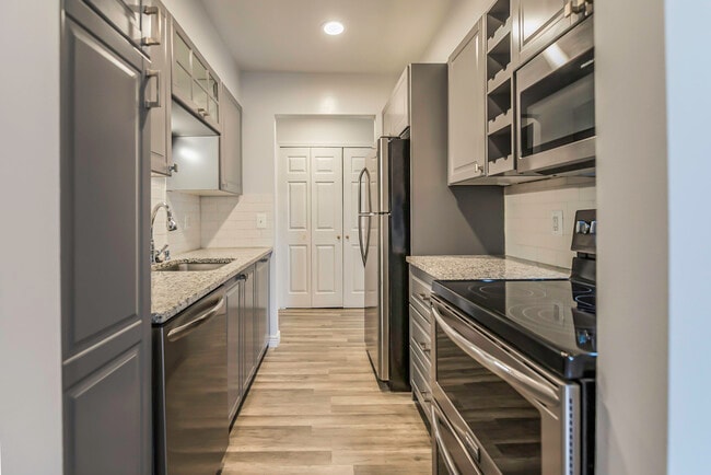 Building Photo - 30078 W 12 Mile Rd