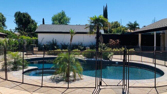 Building Photo - 5148 Otis Ave