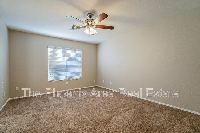 Building Photo - 251 W Windsor Dr