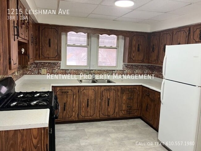 Building Photo - 1215 Leishman Ave