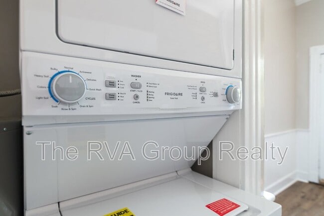 Building Photo - 609 N 27th St