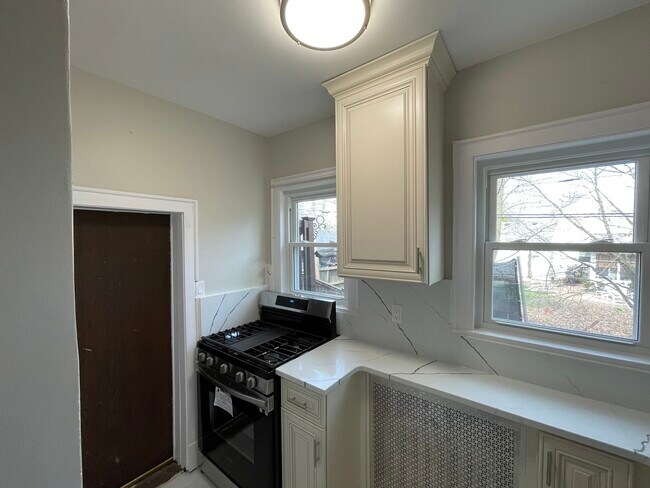 Building Photo - 1155 Saint Johns Ave