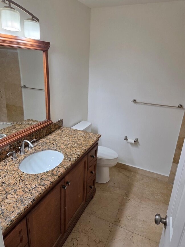 Building Photo - 460 Lakeview Dr