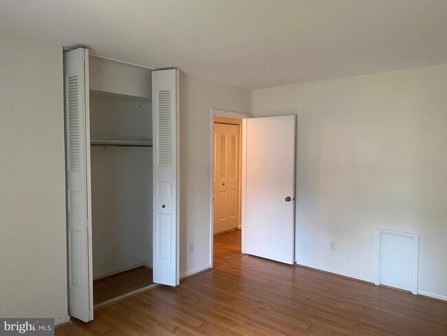 Building Photo - 10630 Provincial Dr