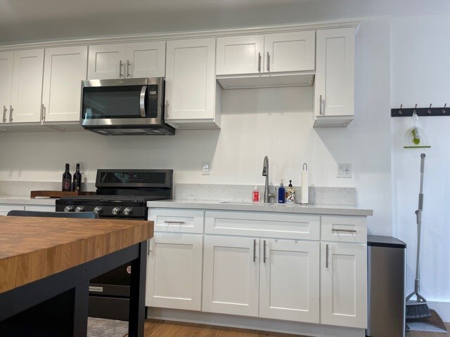 Building Photo - 10779 El Paso Ave