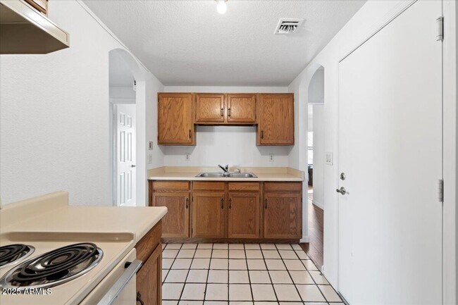 Building Photo - 15220 N 49th St