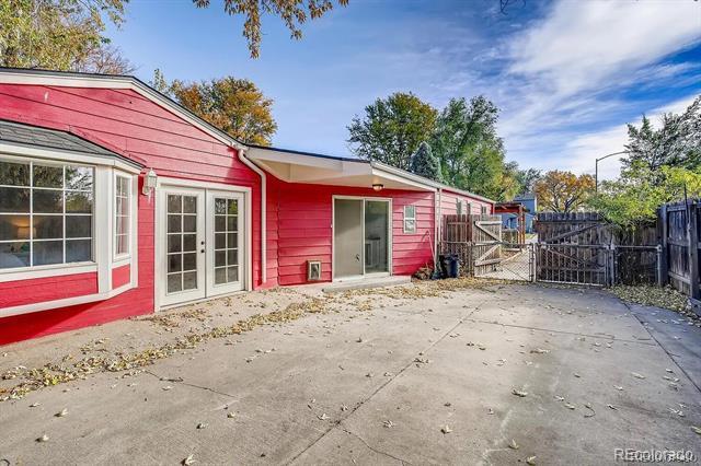 Building Photo - 5205 Dover St