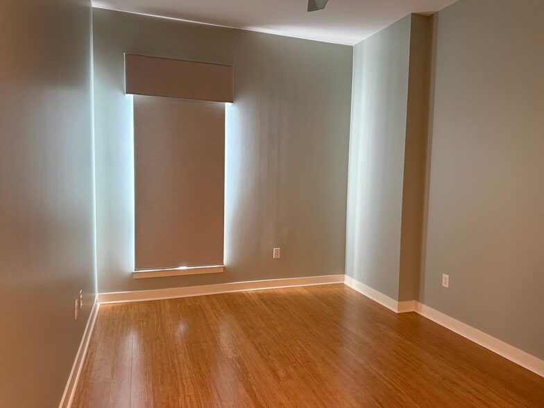 Building Photo - 530 Harlan Blvd