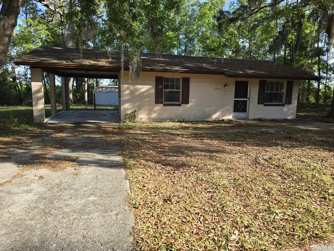 Primary Photo - 2259 W Menores Dr