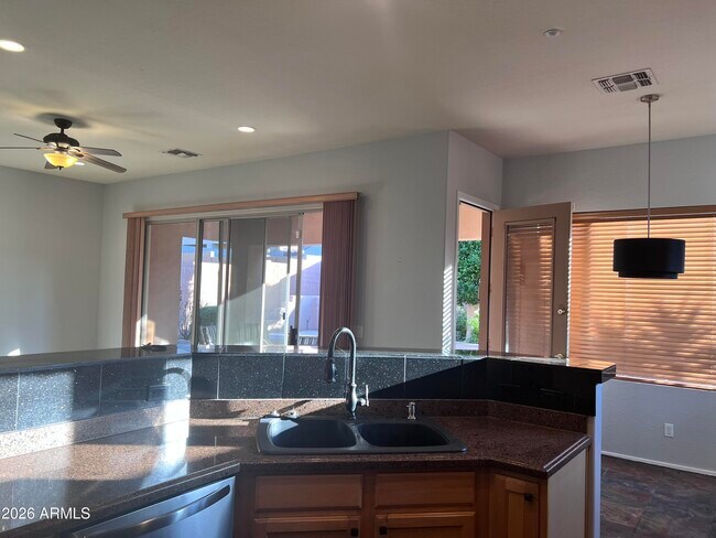 Building Photo - 10453 E Pine Valley Dr