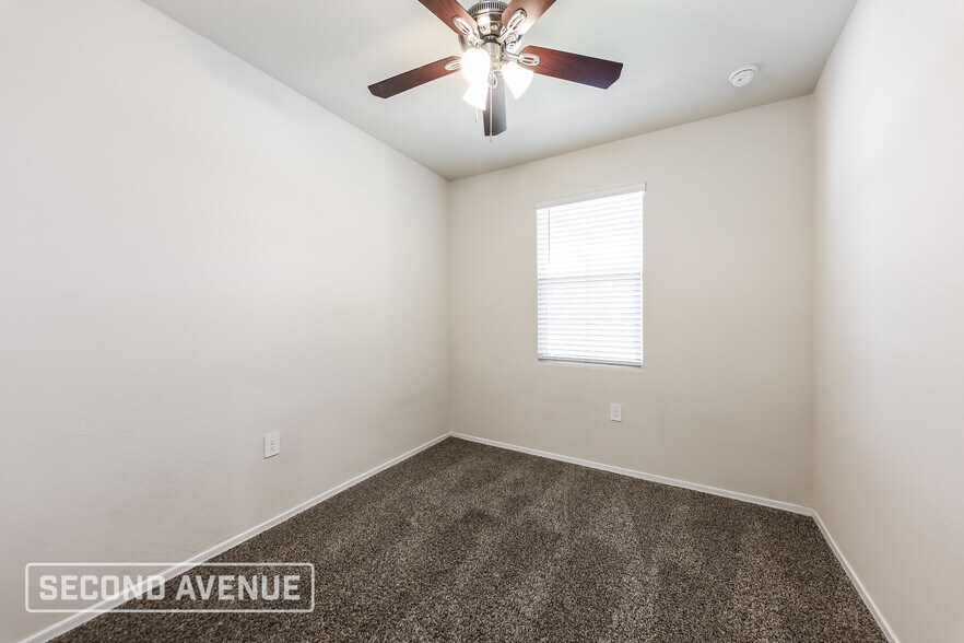 Building Photo - 18363 W Artemisa Ave
