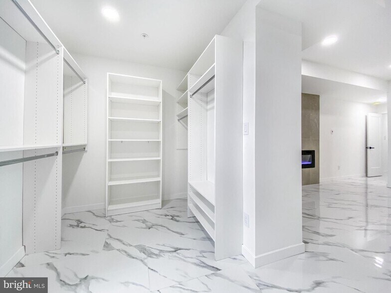 Building Photo - 1537 N 33rd St