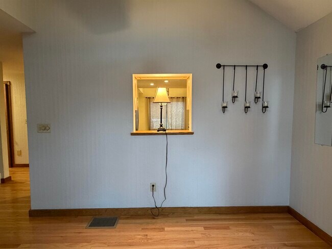 Building Photo - 17 Bayberry Dr