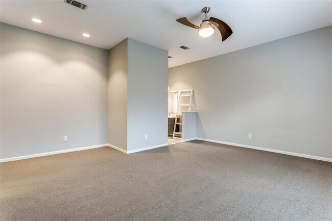 Building Photo - 9203 Knoll Crest Loop