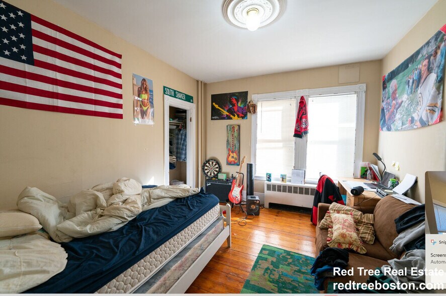 Building Photo - 63 Hillside St