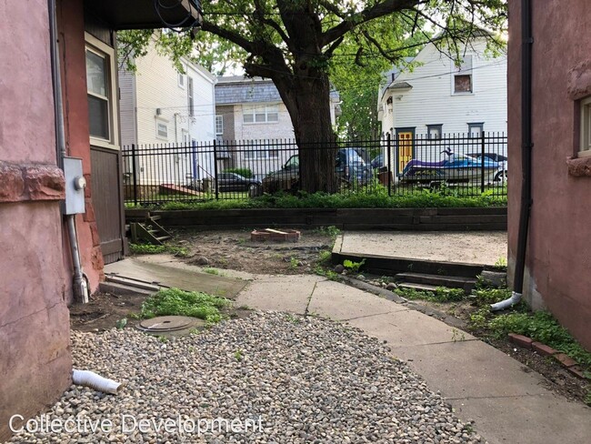 Building Photo - 15 br, 7 bath House - 3100 Chicago St.