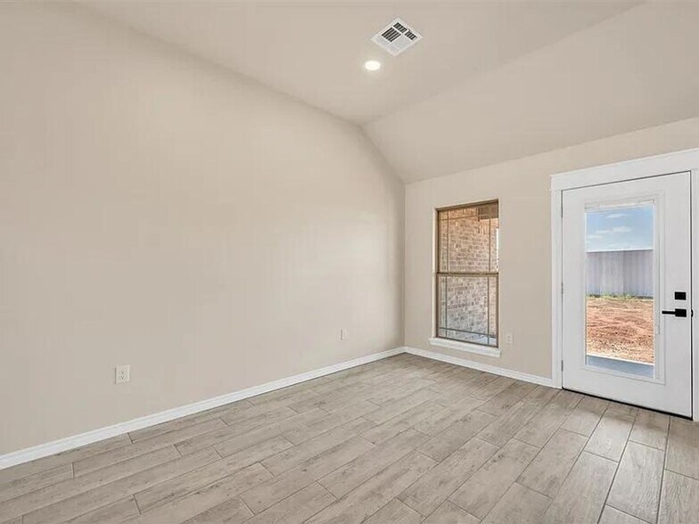 Building Photo - 409 Bobwhite Rd