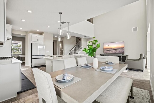 Building Photo - 9312 Tequila Sunrise Dr