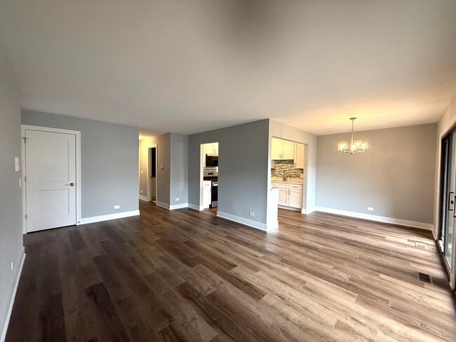 Building Photo - 1221 Sandhurst Ct