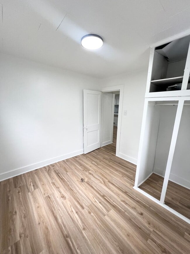 Building Photo - COMING SOON! 2 BEDROOM HOUSE