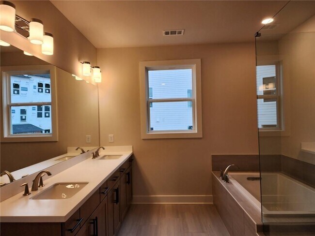 Building Photo - 1220 Walden Xing