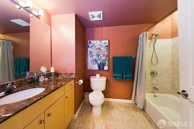 Building Photo - 140 Van Ness Ave