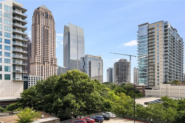 Building Photo - 1074 Peachtree Walk NE