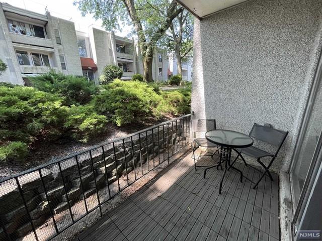 Patio - 456 River Rd