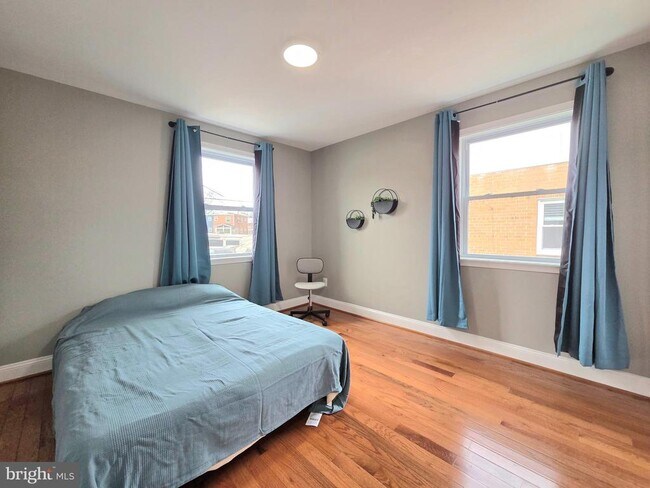 Building Photo - 5206 12th St NE