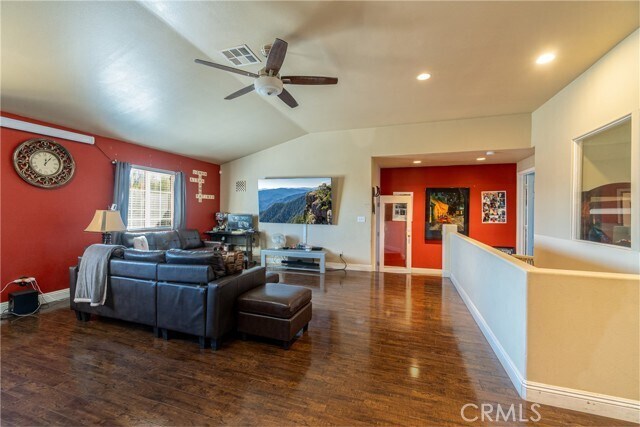 Building Photo - 40947 Ridgegate Ln