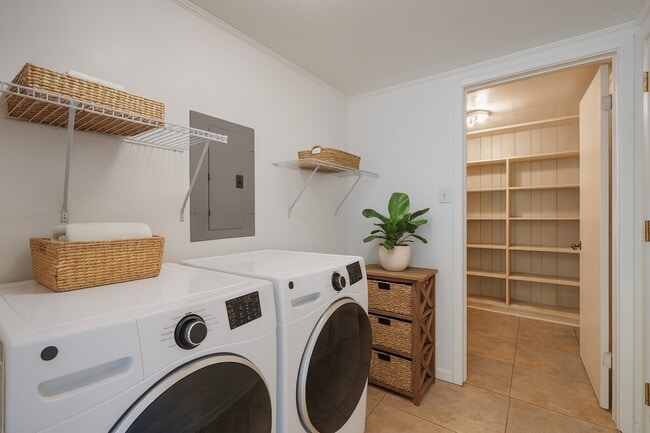 Building Photo - 206 Walton St