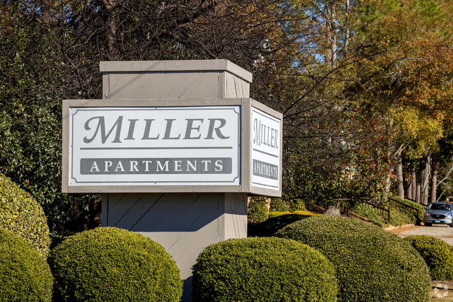 Sign - Miller Apartments